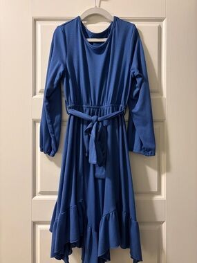 Girls blue flowy dress
